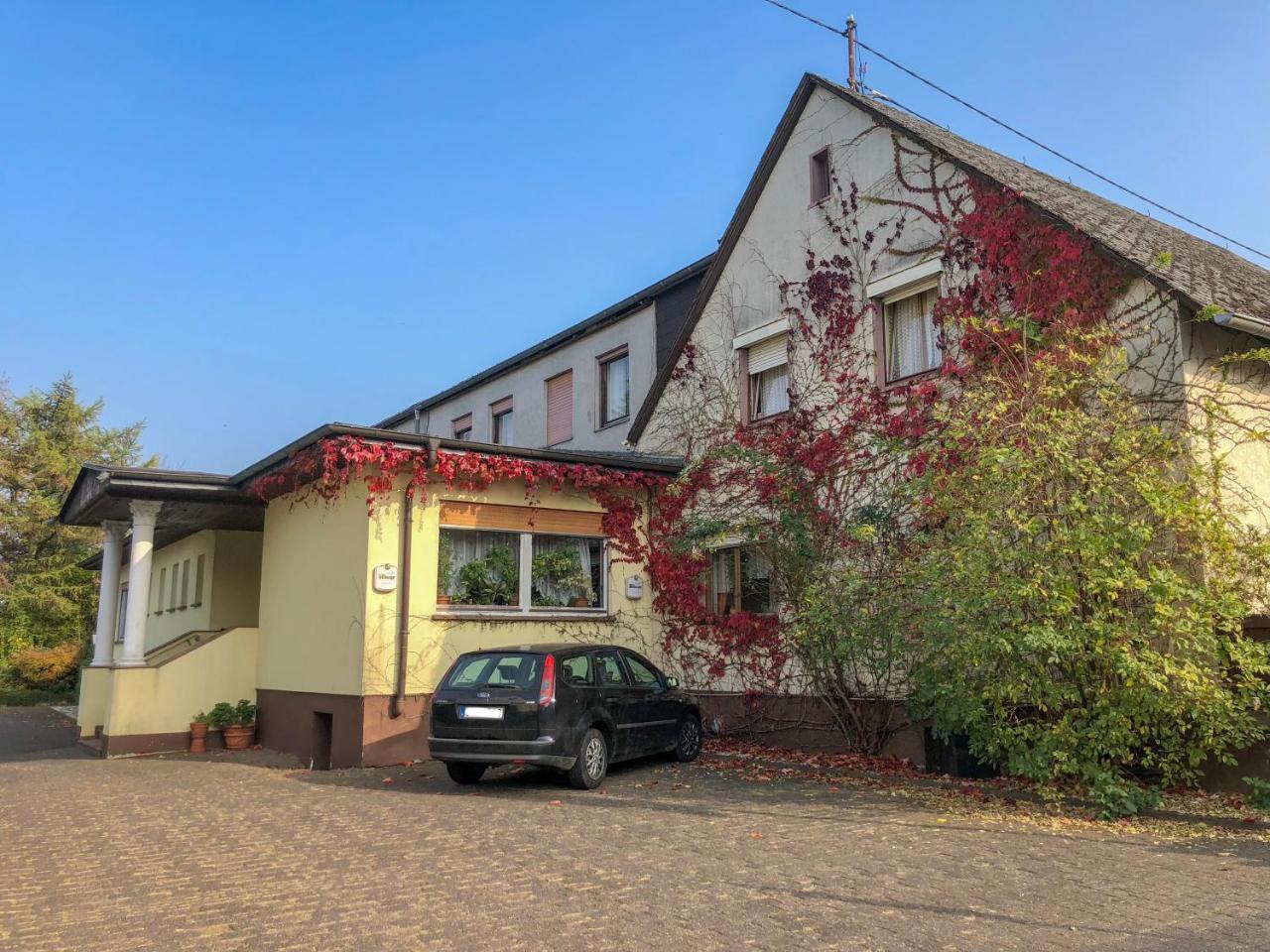 Hotel Restaurant Denis Zemmer Exterior photo